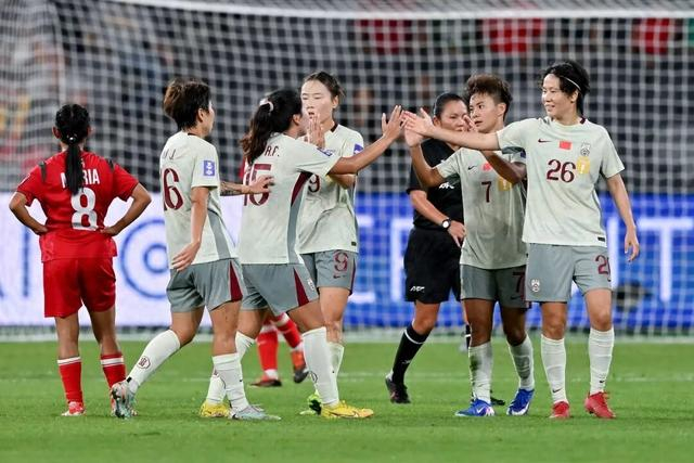 世界杯直播客户端更新-中国女足首战“有惊无险”开门红，一场让人不敢乐观的胜利|孟加拉国队|张睿|米利西奇|中央海岸水手|女足亚洲杯_新浪体育_新浪新闻