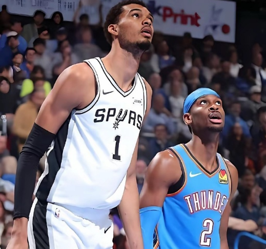 世界杯最新版下载-NBA官方战力榜：雷霆马刺稳居前二绿军升第三 湖人第六火箭第十